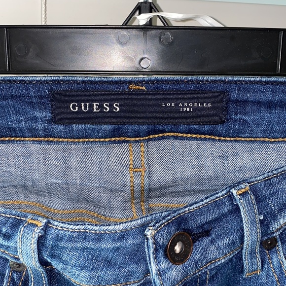 NEVER WORN GUESS SKINNY JEANS - Picture 4 of 4
